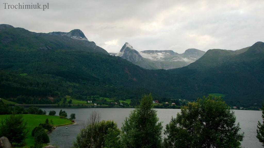 Norwegia, Bjorkedalen, widok z tarasu. Fot. Piotr Trochimiuk, 2010