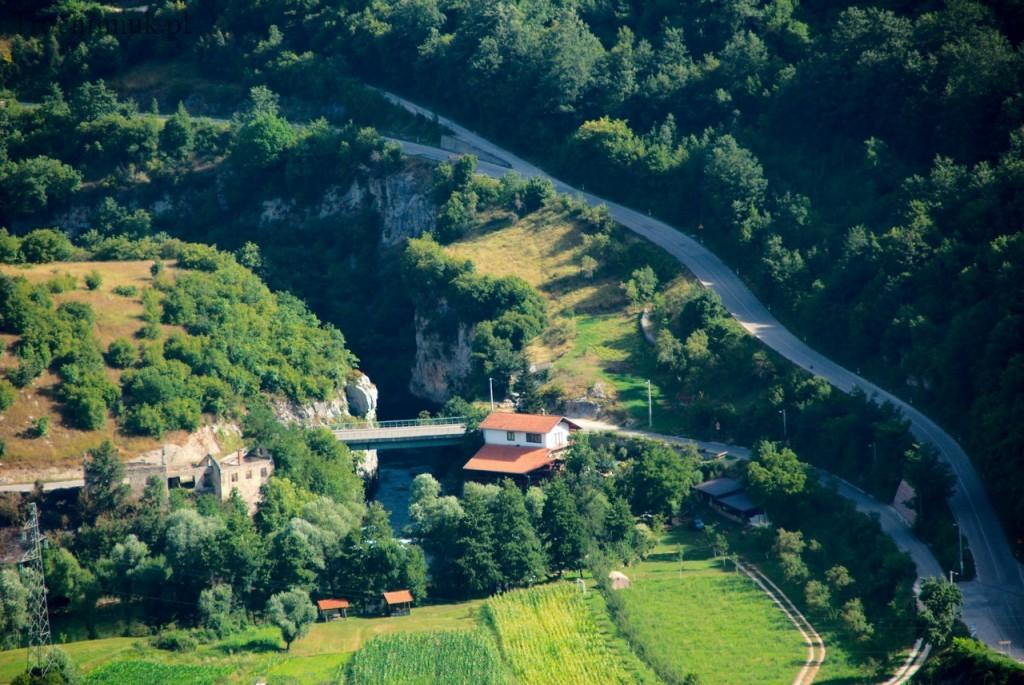 Bośnia i Hercegowina, Kulen Vakuf, Camping Discover Bihac, Willa Buk - fot. Piotr Trochimiuk, 2013